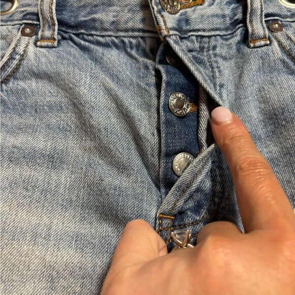 Free People We The Free Relaxed Distressed
Grommet Jean Shorts size 28 - Picture 4 of 7